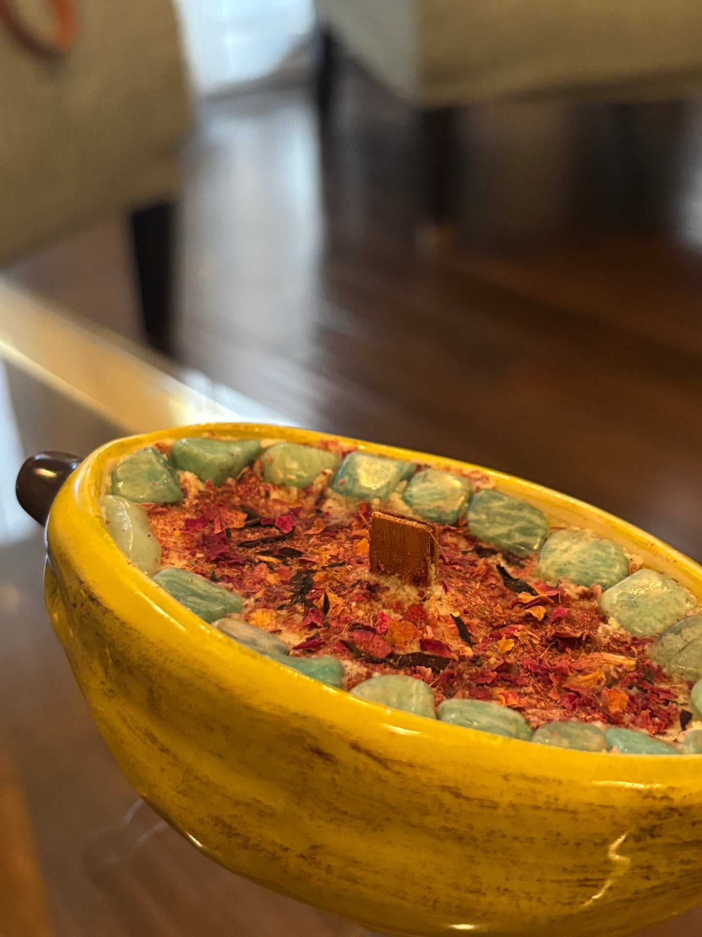 Cacao pottery candle